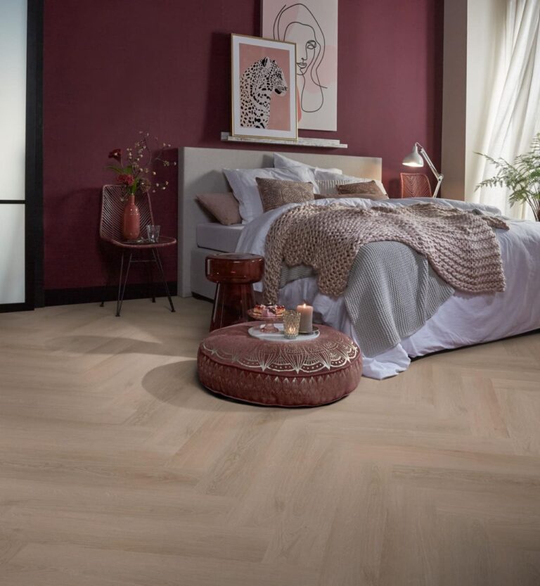 Ambiant Spigato Navaro visgraat dryback dark oak PVC